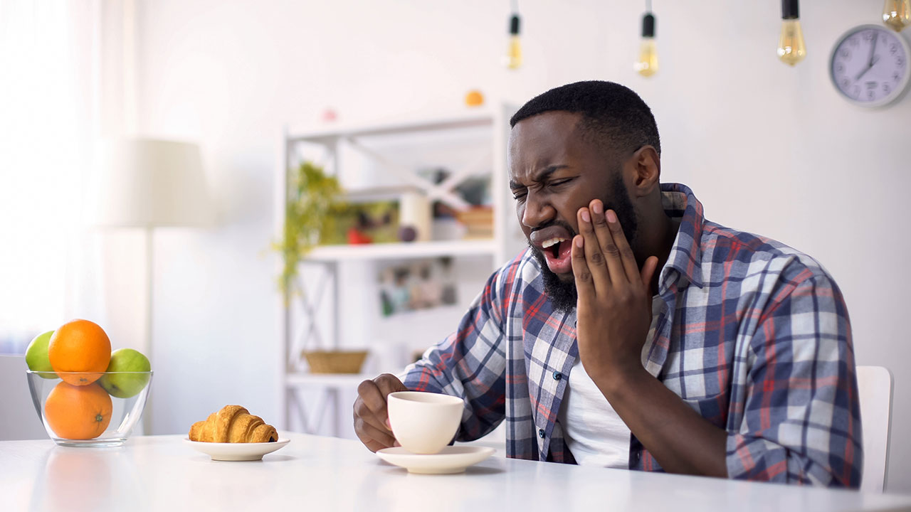 Tooth-Extractions-in-West-Palm-Beach-Gentle-Care-When-Removing-a-Tooth-Is-the-Healthiest-Choice Tooth Extractions in West Palm Beach: Gentle Care When Removing a Tooth Is the Healthiest Choice